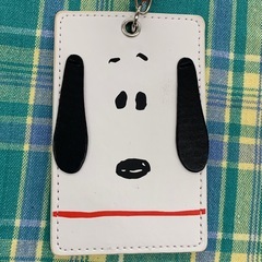美原店 USJ限定 スヌーピー フェイス パスケース 定期入れ　リール付きの画像