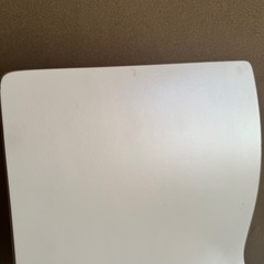 白い椅子　ダイニングチェアの画像