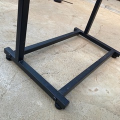 小さいパソコンデスク モバイルデスクの画像