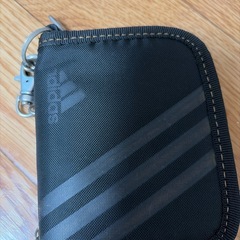 adidas財布の画像