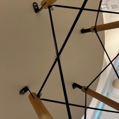 　円形ダイニングテーブルの画像