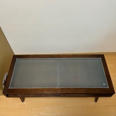 【残り2日で処分& 今なら無料】ガラストップ ローテーブル／センターテーブル（収納付き）の画像