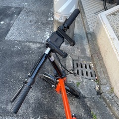 ノーパンク折り畳み自転車の画像