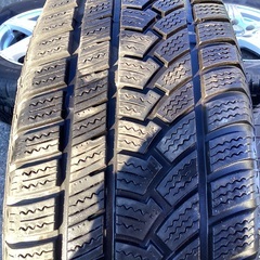 スタッドレスタイヤ　205／65R15  4本セットの画像