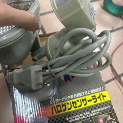 ハロゲンセンサーライト　防犯の画像