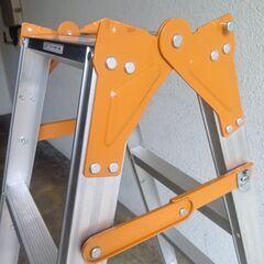 セール開催中！表示価格からさらに15～50％OFF！（サルベージ品を除く）はしご兼用脚立の画像