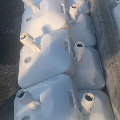のぼり用 注水タンク（のぼり台・重り）50個まとめてあります／1個200円・10個1,000円の画像
