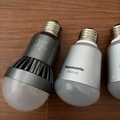 Panasonic アイリスオーヤマ E26LED電球4つセット の画像
