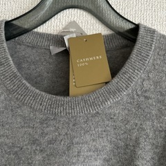 未着用　カシミヤ100%セーターの画像