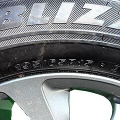 【恵那・ひまつぶし堂】ブリザックスタッドレスタイヤ/ホイール 4本組 195/65 R15 残8部山 '20年製 プリウス等の画像