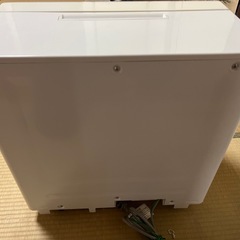 パナソニック 電気食器洗い乾燥機 NP-TR9-W ホワイト 2017年製の画像