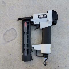 新品 エア仕上釘打機SA-F35L-X1藤原産業 SK11 取説 職人 の画像