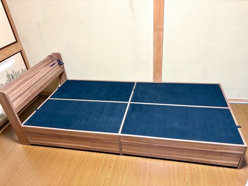 ニトリシングルベッドフレーム（収納引き出しあり） (takoyaki) 東浦和