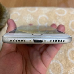 iPhone8 64GBの画像