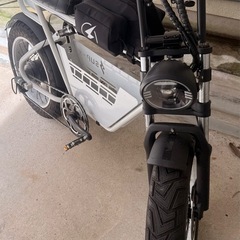 電動自転車 ファットバイクの画像
