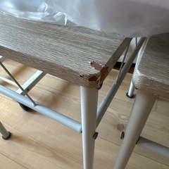 ダイニングテーブルの画像