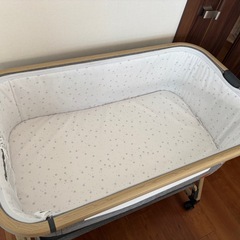 コンパクト　ベビーベッド　蚊帳付き　添い寝の画像