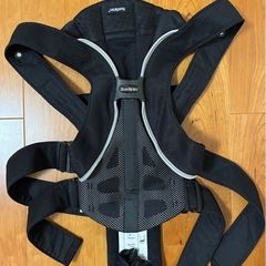 ベビービョルン　抱っこ紐　黒メッシュ　新生児からOK　　の画像