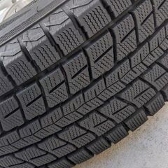 スタッドレスタイヤ　ホイールの画像