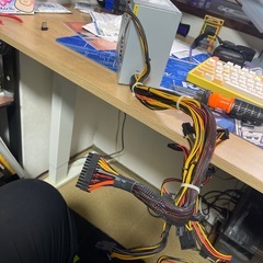 500wのpc電源の画像