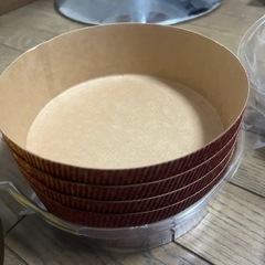 タジン鍋、ケーキ作りの型などの画像