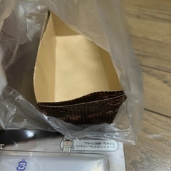 タジン鍋、ケーキ作りの型などの画像