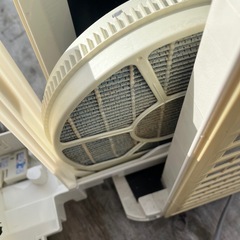 SHARP　空気清浄機　KC-D40-Wの画像