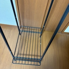 ハンガーラック　スチール製　黒色の画像