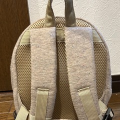 子供用リュック小型ベージュ耳の装飾付きの画像