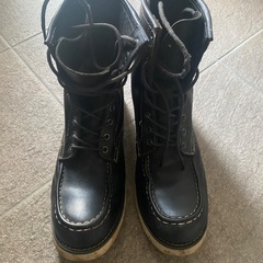pinkywolman 黒ブーツの画像
