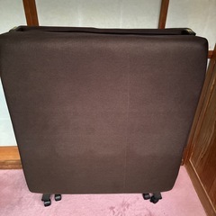 ニトリ 折り畳みベッド　マット2つ折りたたみ　シングルベッドの画像