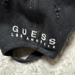 guessキャップの画像