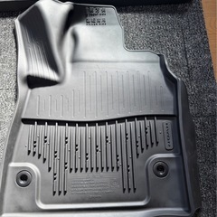 TOYOTA トヨタ NOAH ノア スノー レジャー用フロアマット 縁高タイプ フロント リヤ 2列目 セット 未使用 ZWR90の画像