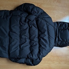 再掲載試着可UNIQLOシームレスダウンパーカーメンズSの画像