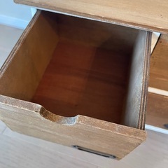 木製引き出し　棚　の画像