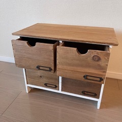 木製引き出し　棚　の画像