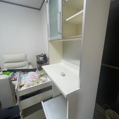 【値引き可】【急ぎ
】食器棚の画像