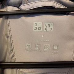 ユニクロ　シームレスダウン  Sサイズの画像