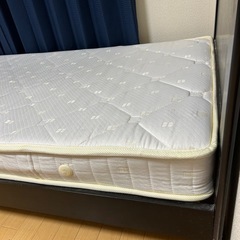 【後２日で処分& 今なら無料】シングルベッド（フレーム＋マットレス付き）の画像