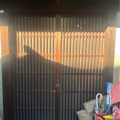 古民家の玄関扉の画像