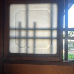 古民家の小さめガラス戸の画像