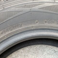 工賃込み　軽トラック、軽バン専用タイヤ　２０２２年ダンロップ冬タイヤ　１４５／Ｒ１２　６ＰＲ　ＬＴ　４本セットの画像