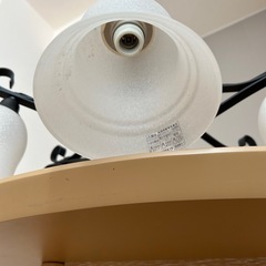 シャンデリア　家具の画像