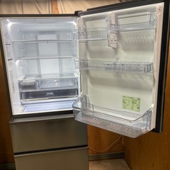 アクア AQUA 2021年製 4ドア 冷蔵庫　の画像
