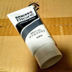 【未使用】メンズビオレ　ダブルスクラブ洗顔料　22本の画像