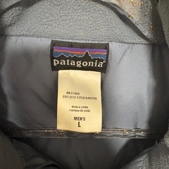パタゴニア　ベスト　黒　ダウンの画像
