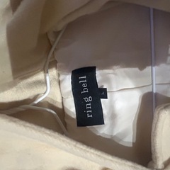 ダッフルコート白の画像