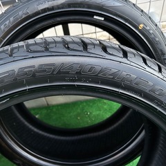 タイヤ　255  40R 20  maxtrek fortisの画像