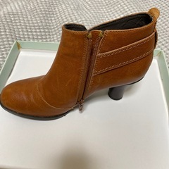 ショートブーツの画像