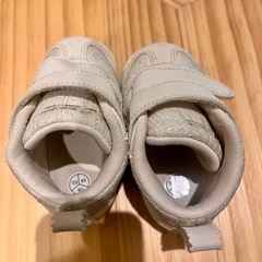 ベビー　サンダル　スニーカーの画像